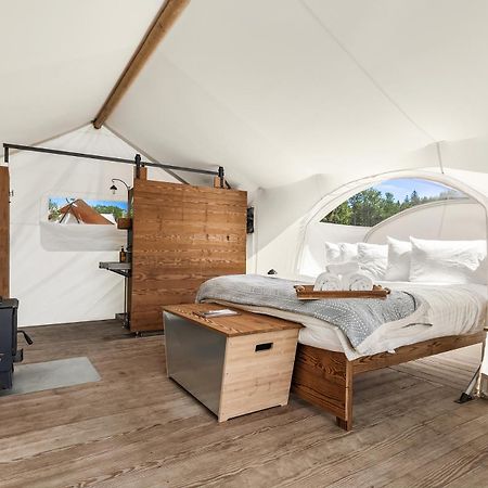 Under Canvas Acadia Surry Luaran gambar