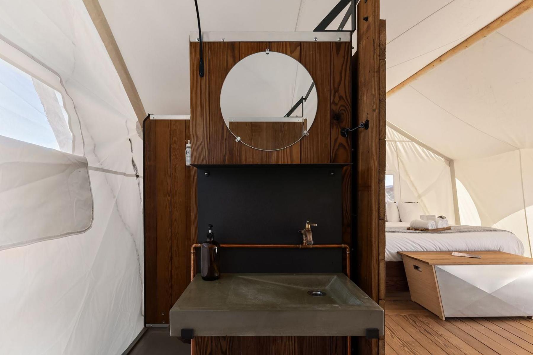 Under Canvas Acadia Surry Luaran gambar