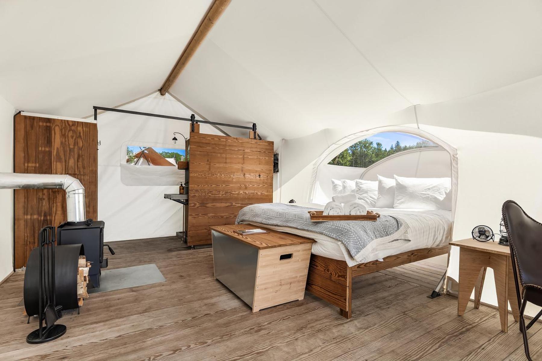 Under Canvas Acadia Surry Luaran gambar